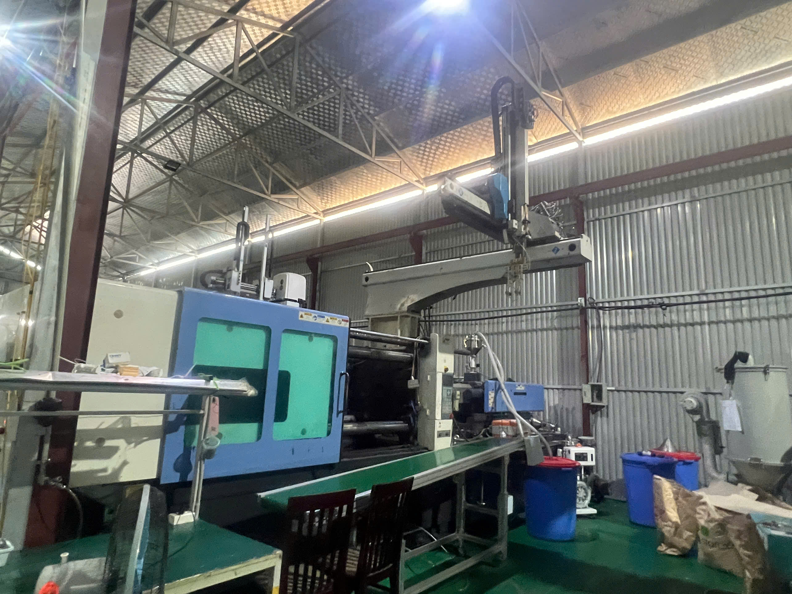Injection Molding Machine 2